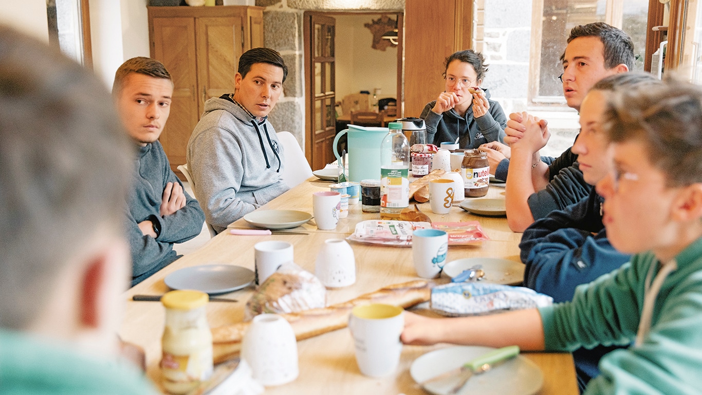 MITEN TARJOTA HOUKUTTELEVA TYÖYMPÄRISTÖ?