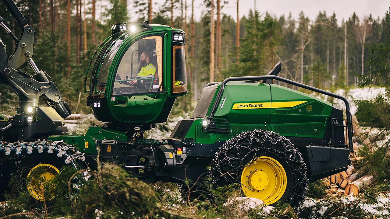 H-sarjanharvesteri metsässä