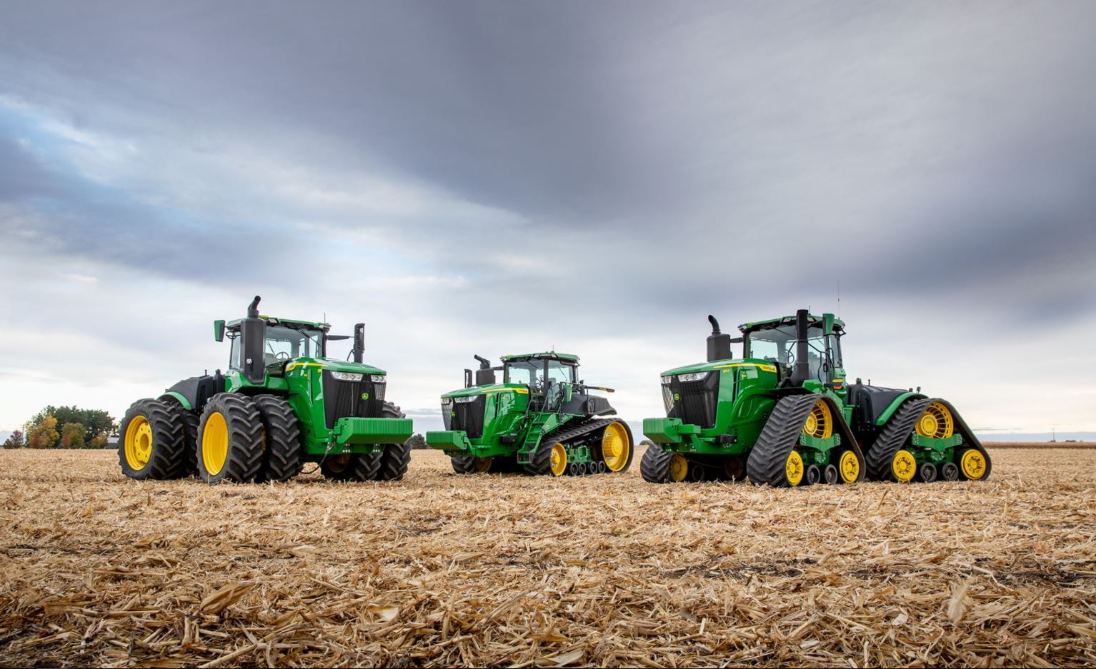 John Deeren uudet 9-sarjan traktorit