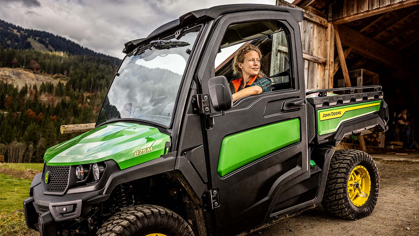 Gator-hyötyajoneuvot, XUV865M, nykyaikainen ohjaamo