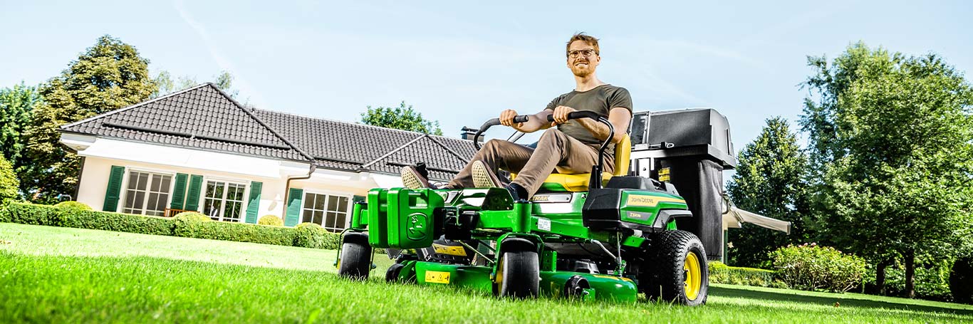Ammattikäyttöiset paikallaan kääntyvät Ztrak-ruohonleikkurit Z345R, kenttä
